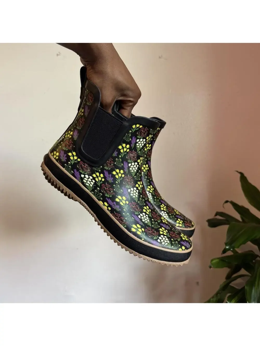 Western Chief Floral cottagecore Chelsea Rain Boots Womens US 8